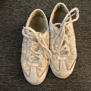 NFINITY Evolution cheer sneakers size 4.5